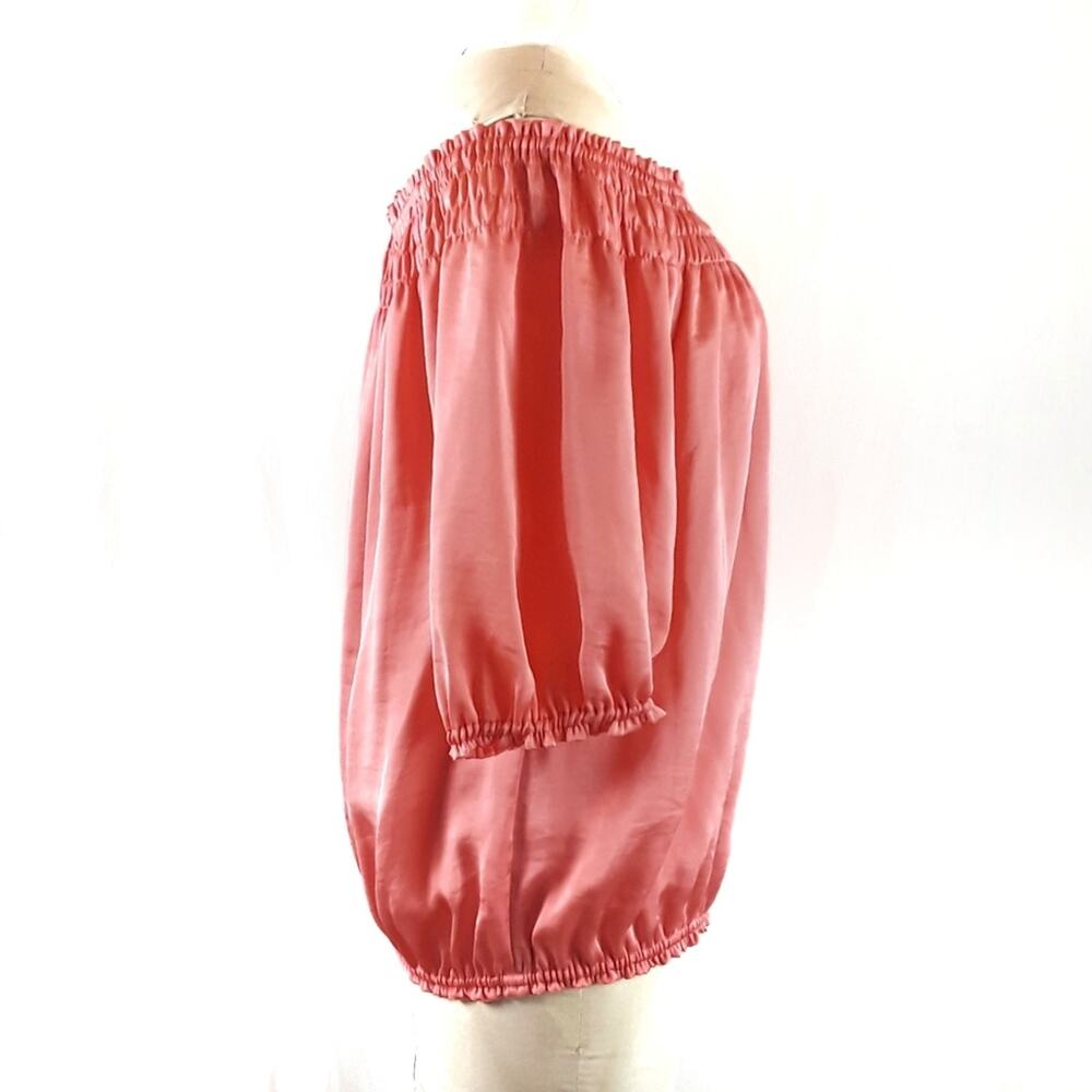 Violet & Claire Pink Off Shoulder Silky Blouse Size M - Picture 3 of 8